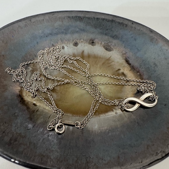 Tiffany & Co. Elegant Silver Infinity Necklace - Picture 1 of 3